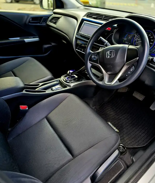 2015 Honda GRACE Carousel 4