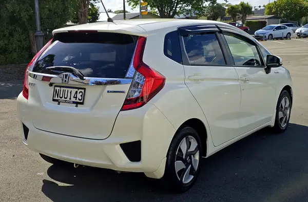 2013 Honda Fit Hybrid Carousel 11