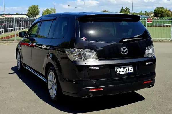 2008 Mazda MPV Carousel 3