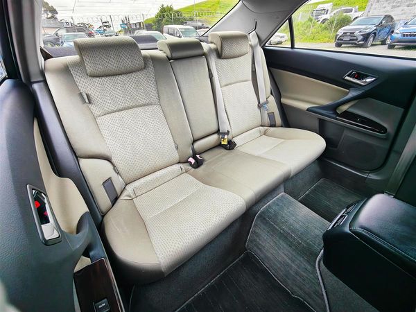 2010 Toyota Mark-X Reliable V6 Sedan – Comfort, Style & Performance Carousel 12
