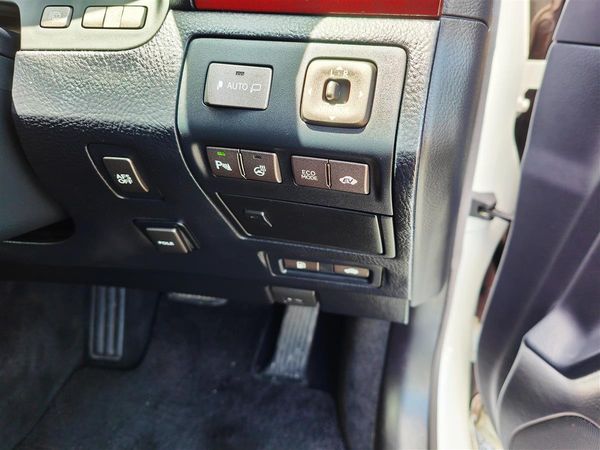 2012 Lexus LS 600 AWD Hybrid | Flagship Lexus | Luxury Interior | Smooth & Silent Carousel 8