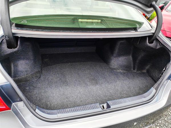 2010 Toyota Mark-X Reliable V6 Sedan – Comfort, Style & Performance Carousel 13