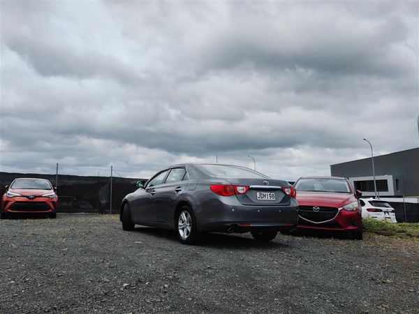 2010 Toyota Mark-X Reliable V6 Sedan – Comfort, Style & Performance Carousel 2