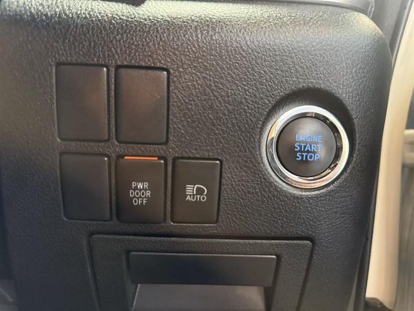 2018 Toyota Vellfire Carousel 11