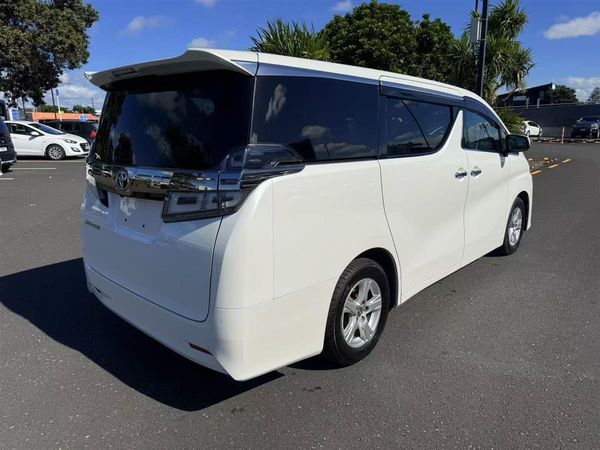 2018 Toyota Vellfire Carousel 4