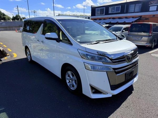 2018 Toyota Vellfire Carousel 2