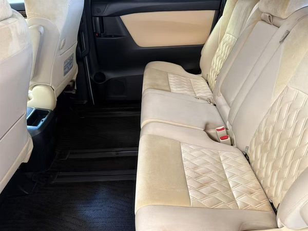 2018 Toyota Vellfire Carousel 16