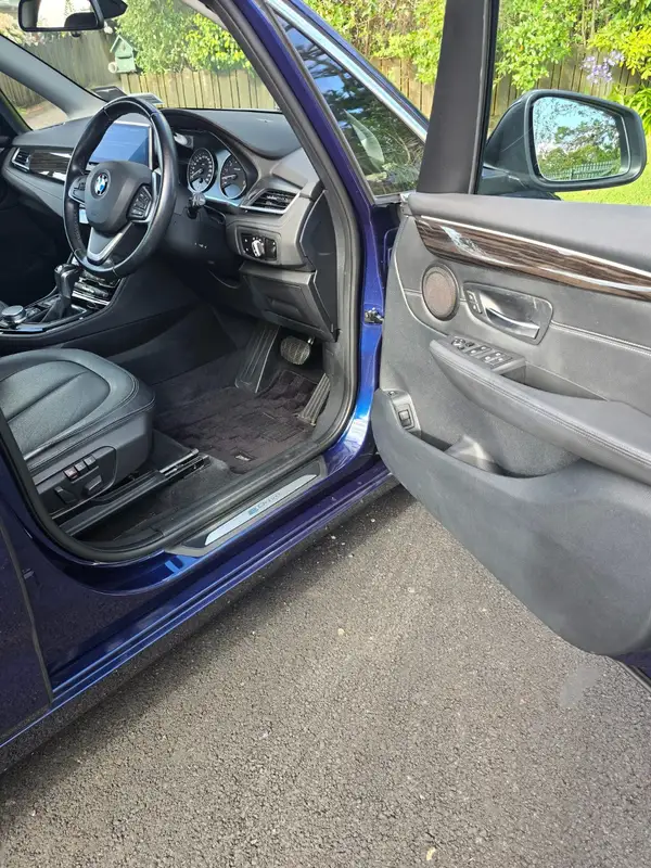 2017 BMW 225xe BMW series Carousel 10