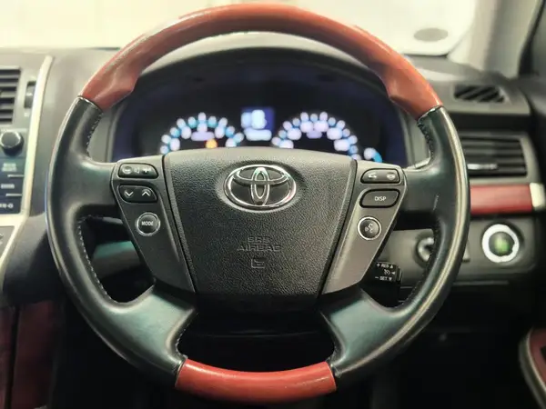 2011 Toyota Crown Majesta A Type V8 For Sale ! Carousel 11