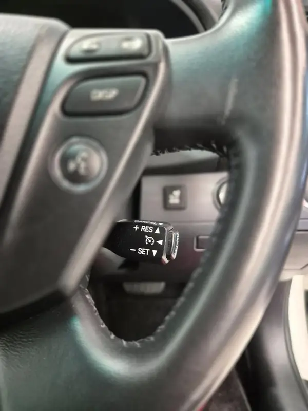 2011 Toyota Crown Majesta A Type V8 For Sale ! Carousel 9