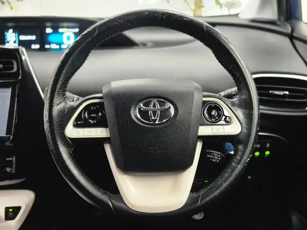 2016 Toyota Prius Carousel 5