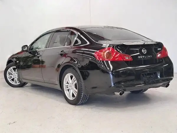 2010 Nissan Skyline 250GT Carousel 2