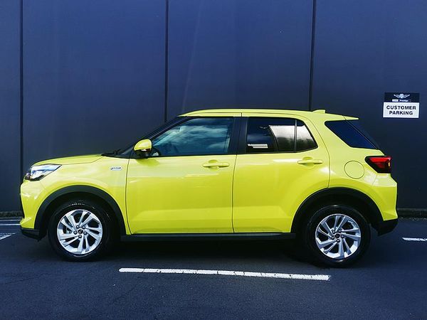 2022 Daihatsu Rocky E-Smart Hybrid, Priced to Sell ! Carousel 3