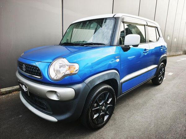 2021 Suzuki XBee Hybrid, Two-Tone Crossover Carousel 1