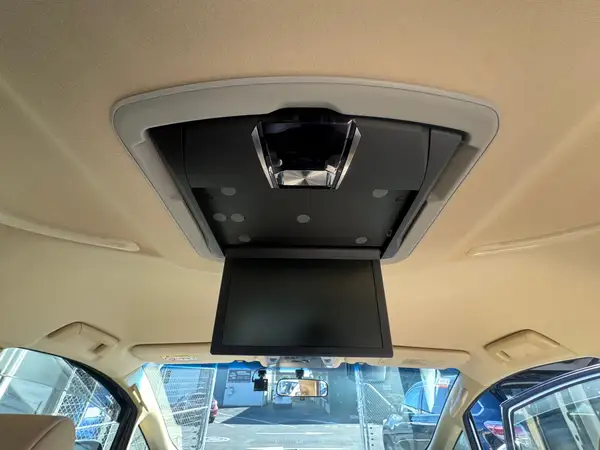 TOYOTA VELLFIRE 2017 Carousel 12