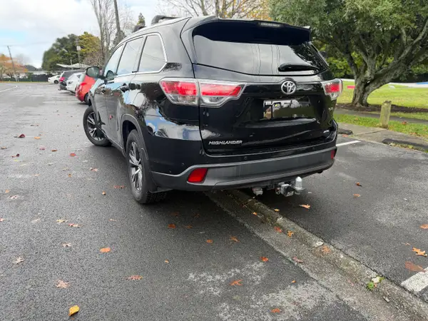 2017 Toyota Highlander GXL Carousel 4