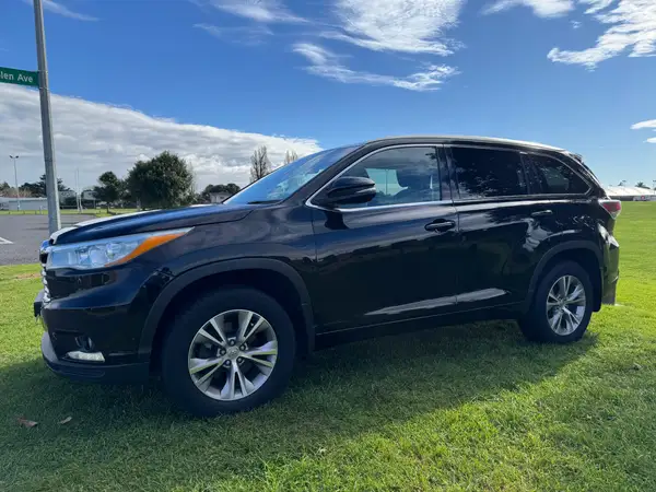 TOYOTA HIGHLANDER GXL 2015 AWD Carousel 5