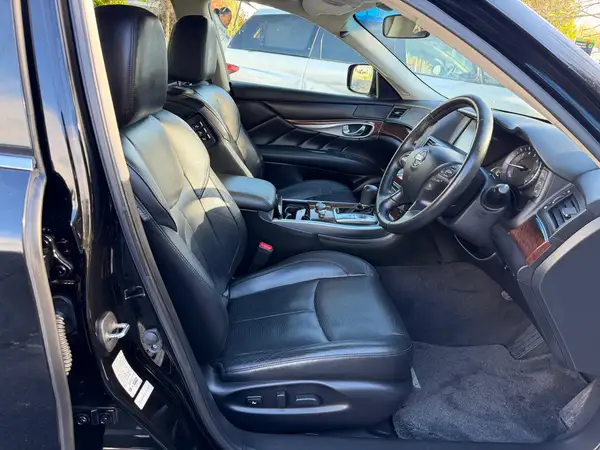 NISSAN FUGA HYBRID V6 Carousel 11