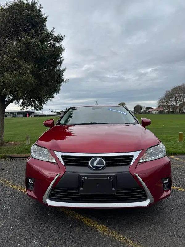 LEXUS CT200H 2014 Carousel 2