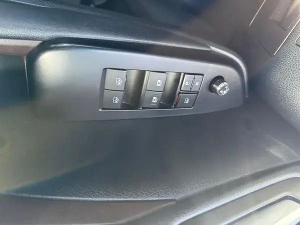 TOYOTA HIGHLANDER GXL 2015 AWD Carousel 11