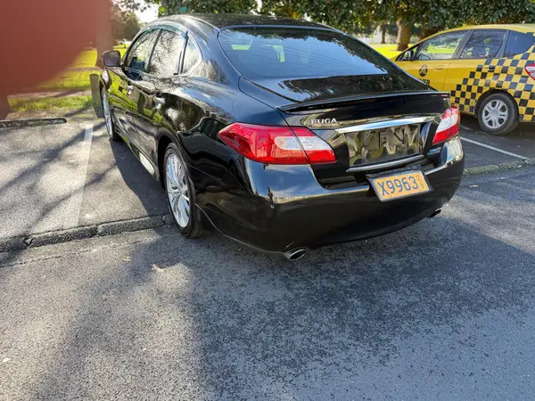 NISSAN FUGA HYBRID V6 Carousel 7
