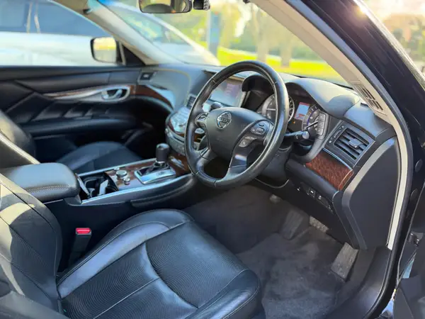 NISSAN FUGA HYBRID V6 Carousel 9