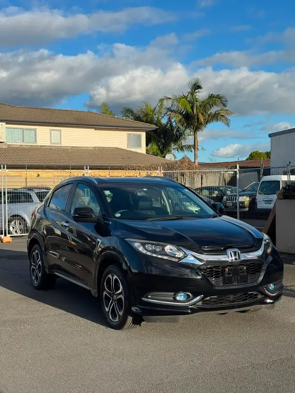 Honda Vezel Z Hybrid 2015 Carousel 10