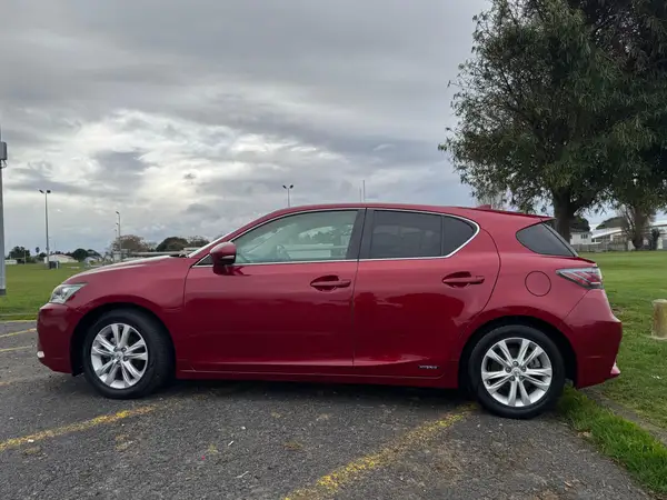 LEXUS CT200H 2014 Carousel 4