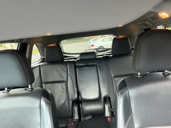 2017 Toyota Highlander GXL Carousel 12