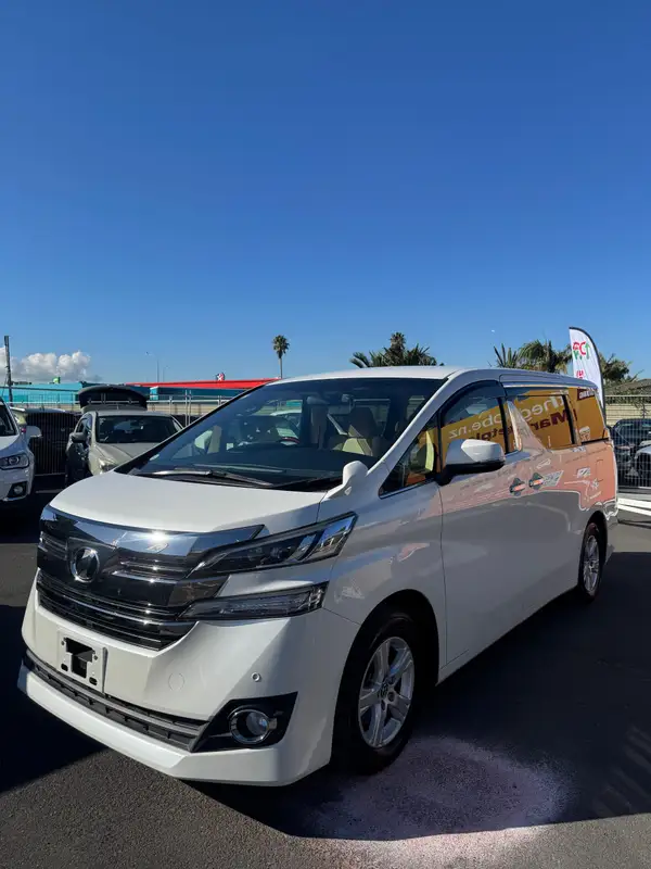 TOYOTA VELLFIRE 2017