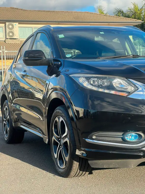 Honda Vezel Z Hybrid 2015 Carousel 9