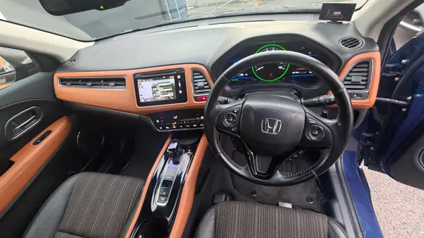Honda vezel 2014 Z Model Hybrid Carousel 12