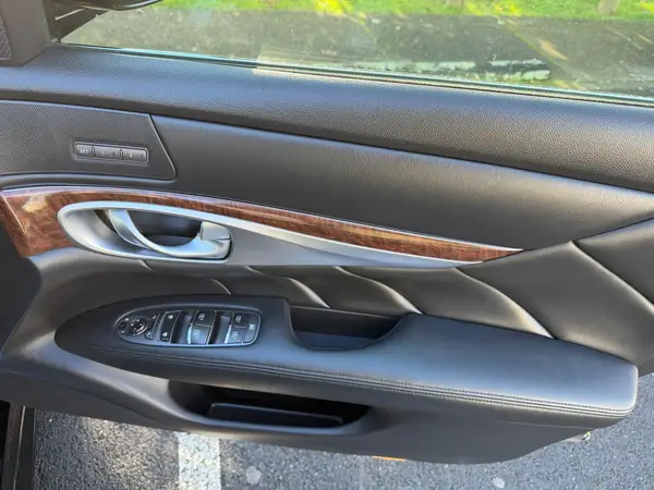 NISSAN FUGA HYBRID V6 Carousel 12