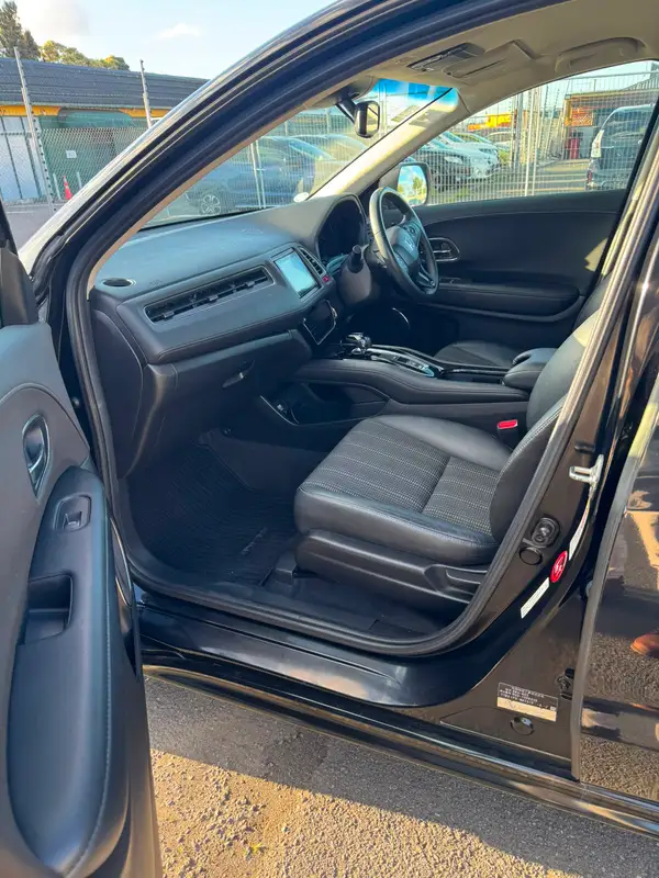 Honda Vezel Z Hybrid 2015