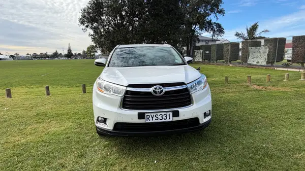 2014 Toyota Highlander GXL Model Carousel 4