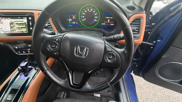 Honda vezel 2014 Z Model Hybrid Carousel 13