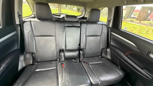 2014 Toyota Highlander GXL Model Carousel 17