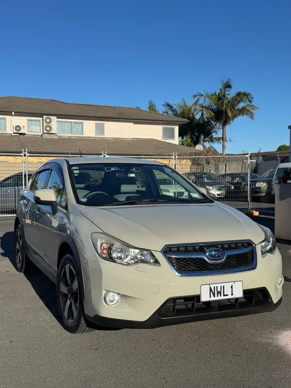 SUBARU XV 2013 AWD Carousel 1