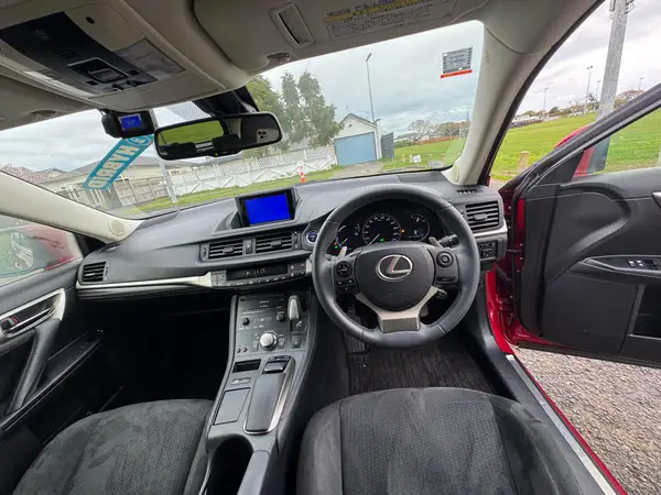 LEXUS CT200H 2014 Carousel 11