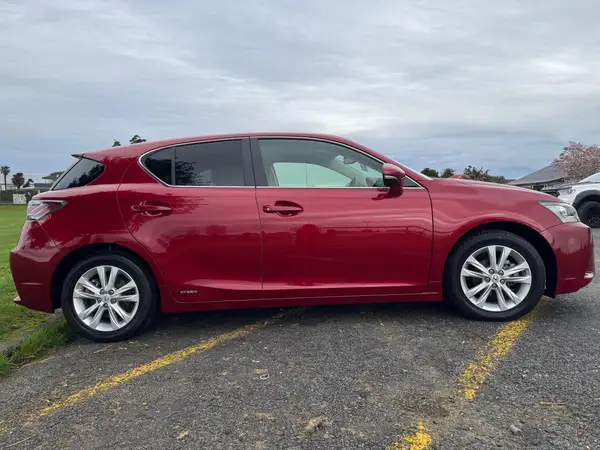 LEXUS CT200H 2014 Carousel 6