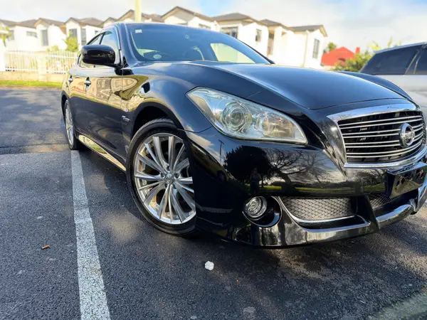 NISSAN FUGA HYBRID V6 Carousel 1