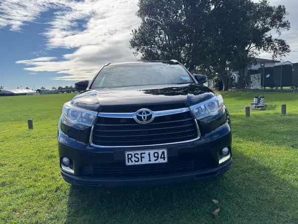 TOYOTA HIGHLANDER GXL 2015 AWD Carousel 3
