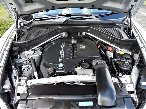 2013 BMW X6 3.0 XDRIVE 35i LOW KMS Carousel 11