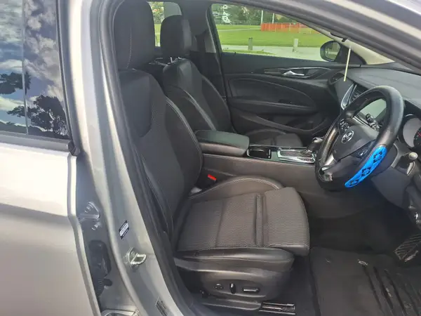 2018 COMMODORE RS WAGON 191KW (NZ) Carousel 16