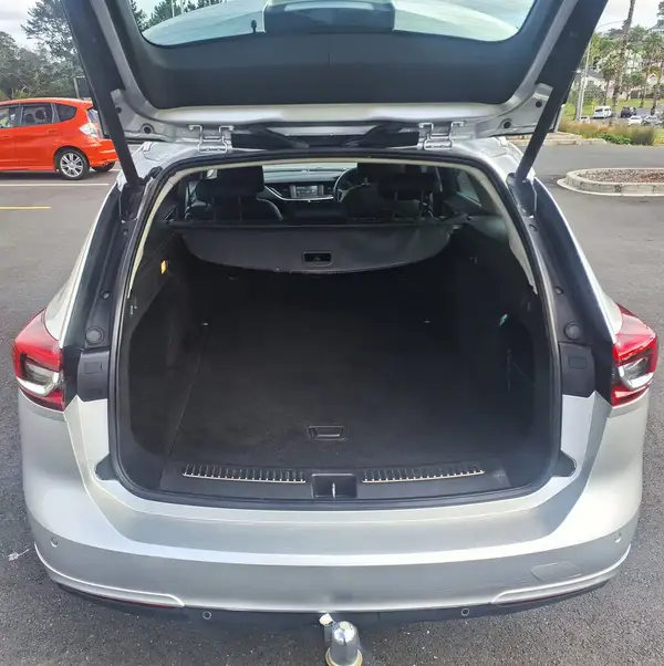 2018 COMMODORE RS WAGON 191KW (NZ) Carousel 14