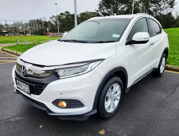 2019 Honda HR-V 1.5 AWD Low kms Carousel 1