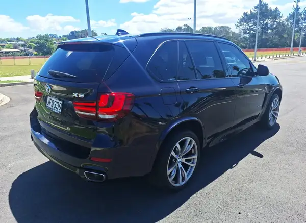 2015 BMW X5 XDRIVE 30D M-SPORT (NZ) Carousel 5