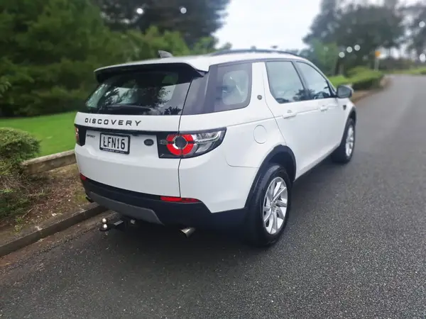 2017 Land Rover Discovery Sport TD4 (110kw) SE Carousel 5