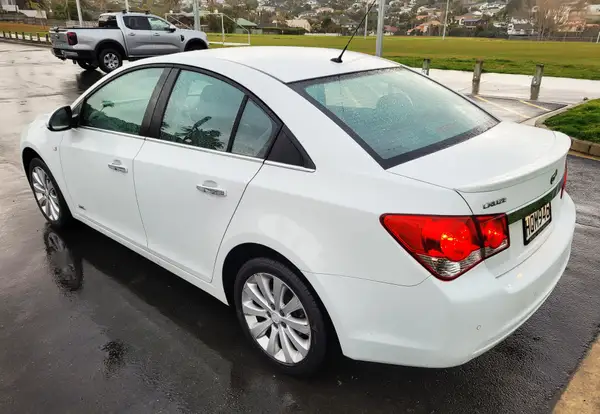 2014 Holden Cruze 1.8 Petrol Z Series Carousel 5