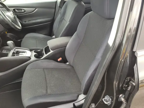 2016 Nissan Qashqai ST 2.0P (NZ) Carousel 17